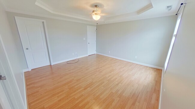 Building Photo - 622 Thorncliff Dr