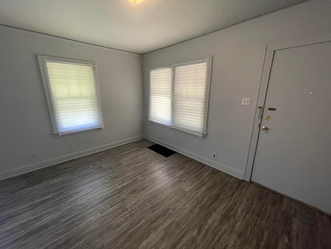 Building Photo - 1207 Cleveland-