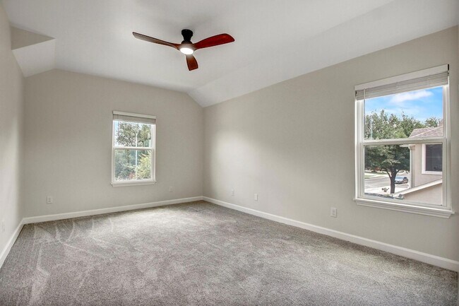 Building Photo - 309 Camperdown Elm Dr