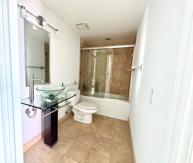 Building Photo - 350 S Miami Ave