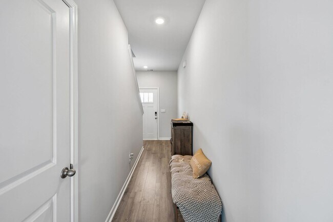 Building Photo - 4922 Barnburgh Ln