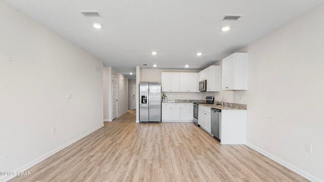 Building Photo - 7208 Madison Sq Dr