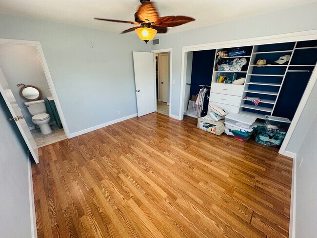 Building Photo - 385 S Tessier Dr