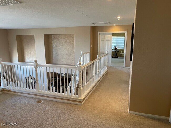 Building Photo - 170 Arches Ct