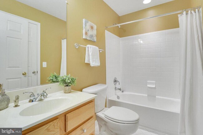 Building Photo - 4037 Fairfax Center Hunt Trail
