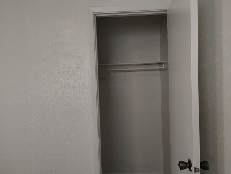 Building Photo - 12612 Copper Ave NE