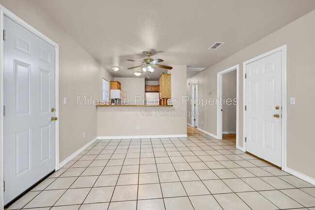 Building Photo - 1025 Rice St