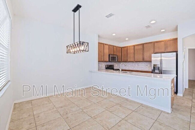 Building Photo - 541 Las Fuentes Dr