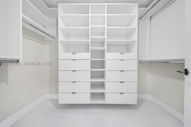 Building Photo - 300 Sunny Isles Blvd