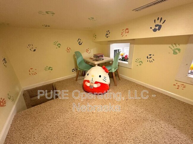 Building Photo - 4909 N 142nd St