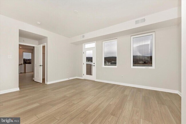 Building Photo - 714 Iron Frg Rd