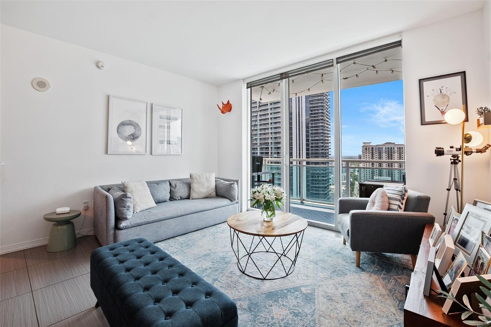 Building Photo - 951 Brickell Ave