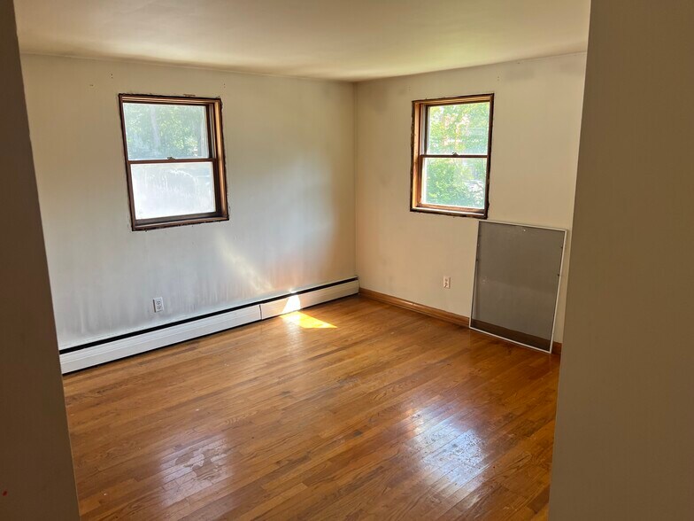 Building Photo - 1801 Loftsgordon Ave
