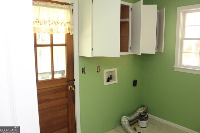 Building Photo - 1179 Old Coach Rd