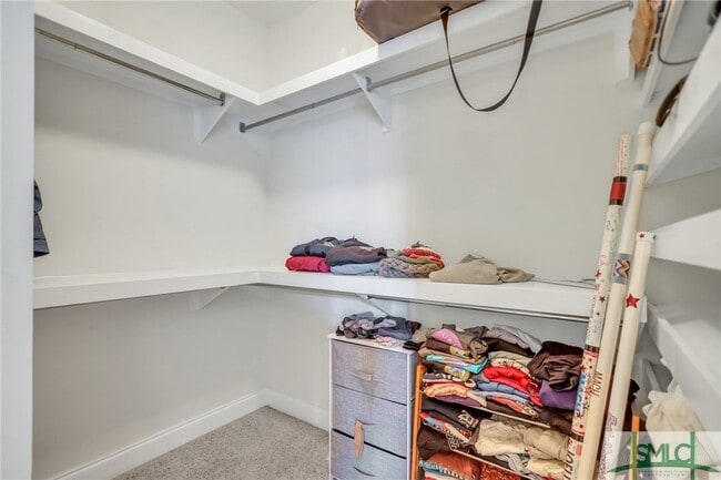 Building Photo - 720 English Oak Dr