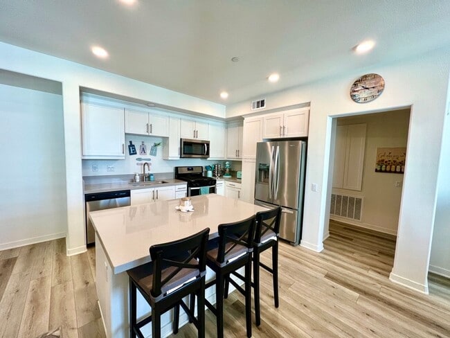 Building Photo - COMING SOON... The Resort, Rancho Cucamonga Condo