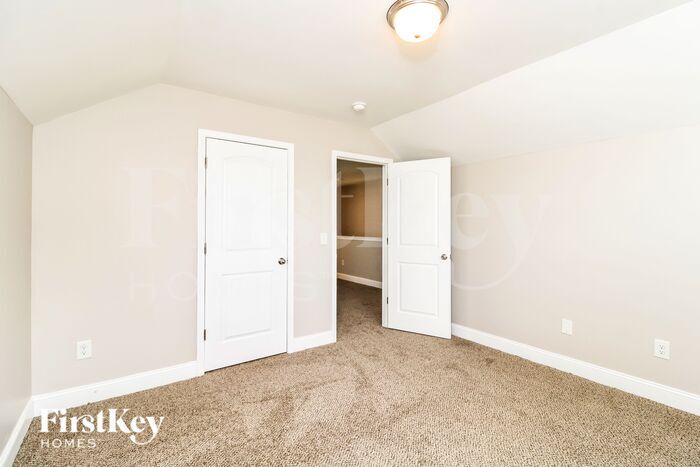 Building Photo - 5219 Harvest Oak Dr