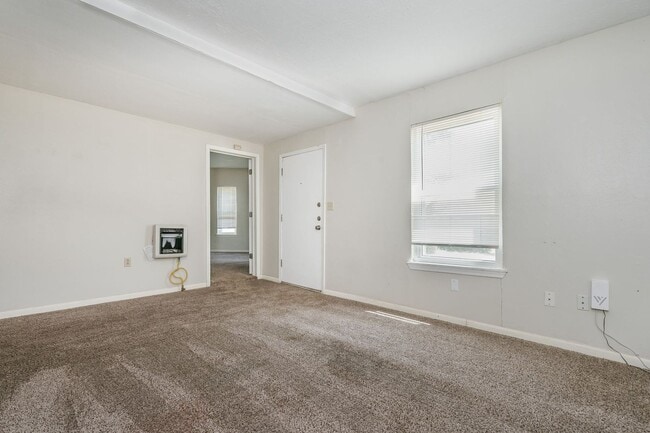Building Photo - 509 4th Ave