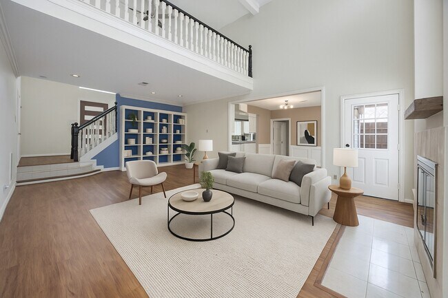 Building Photo - 11930 Carriage Hill Dr