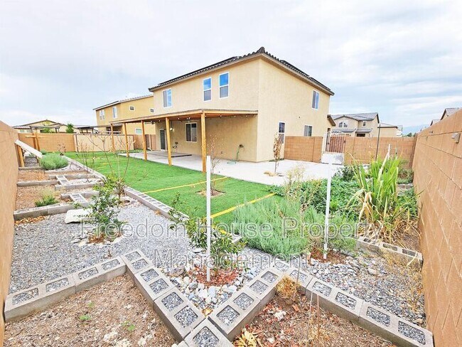 Building Photo - 3821 E Weld Ave