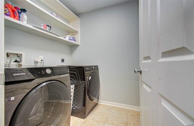 Building Photo - 4907 Mountain Fork