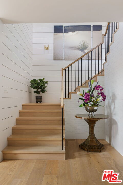 Building Photo - 16101 Royal Mt Dr