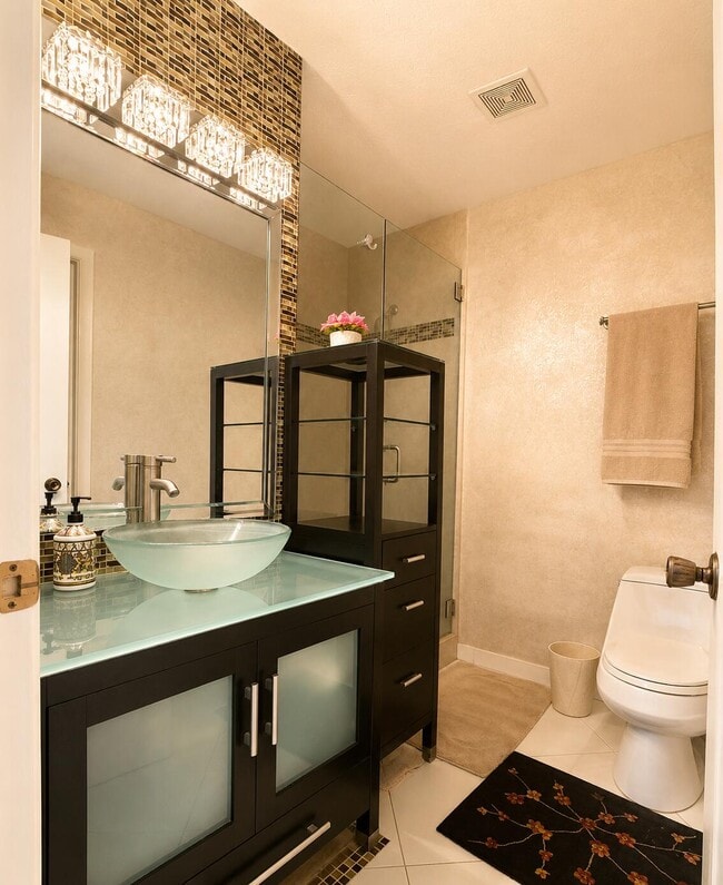 Building Photo - 13640 Coconut Palm Ct