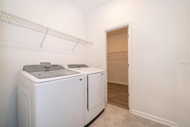 Building Photo - 181 Aces High Ln