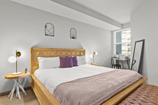 Building Photo - 390 N 2nd Ave