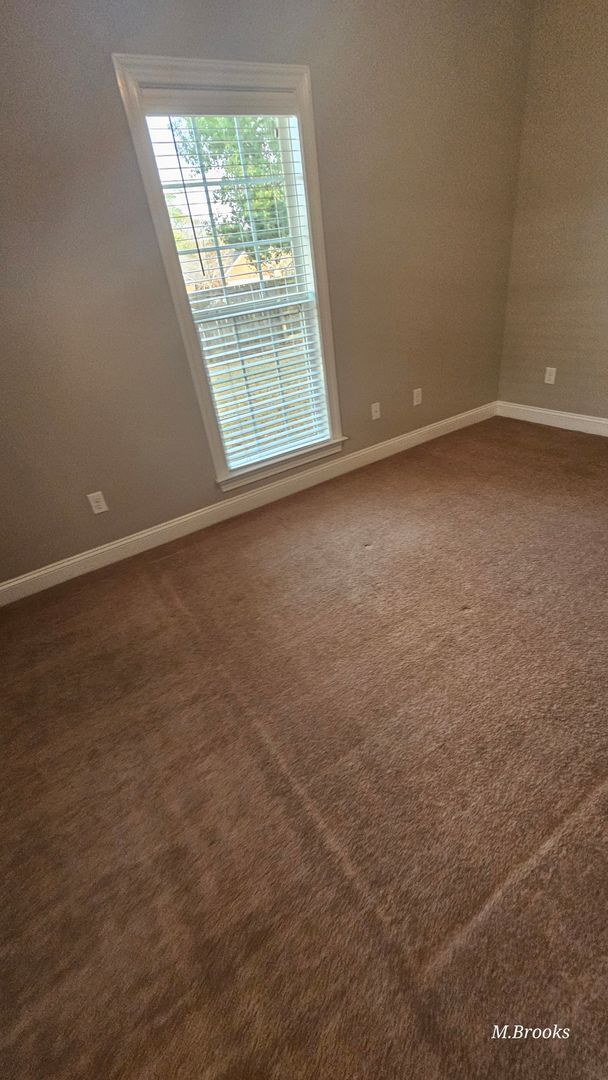 Building Photo - Beautiful 3/2 located in Valdosta