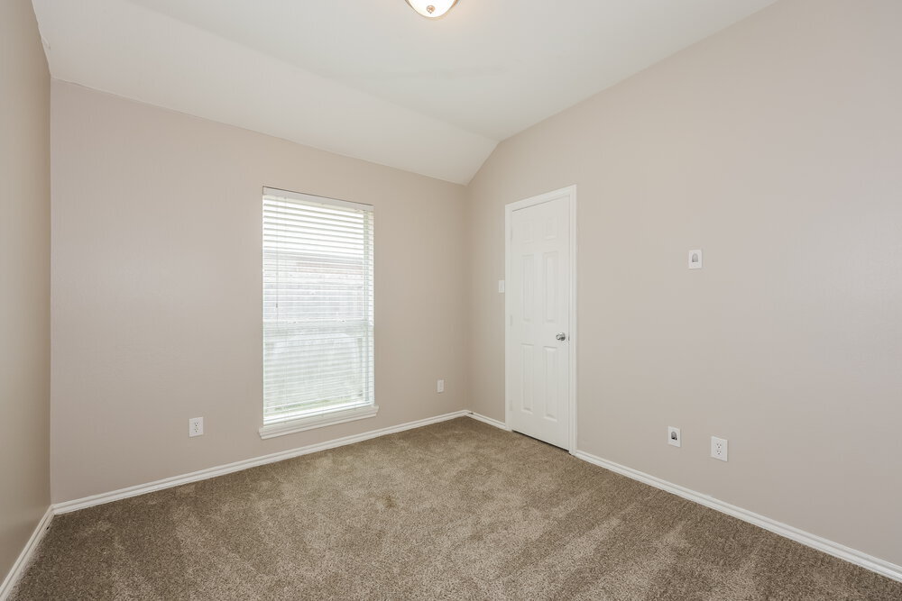 Building Photo - 2525 Spring Rain Dr