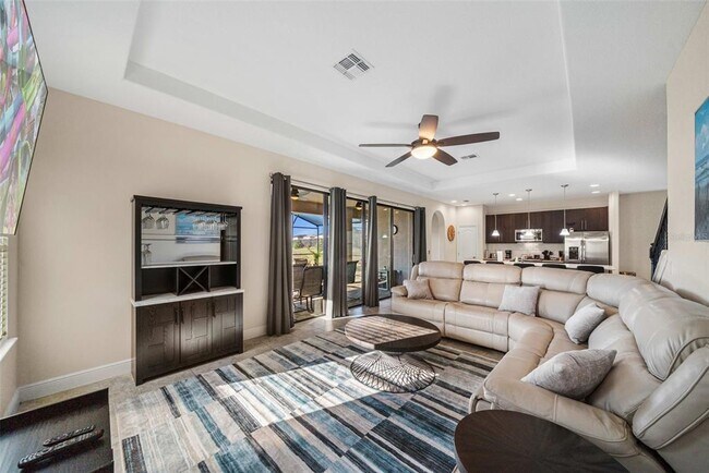 Building Photo - 199 Macaulay's Cv