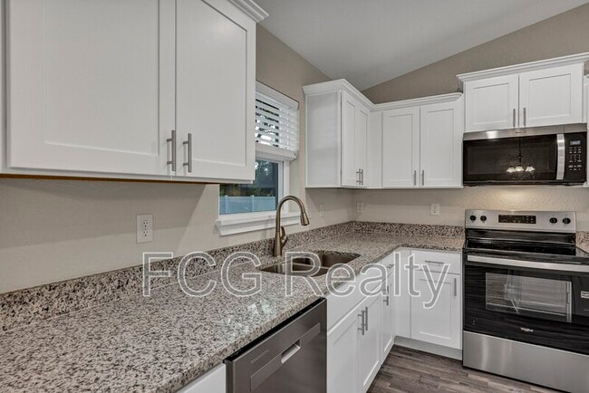 Building Photo - 4 Locust Drive Trail