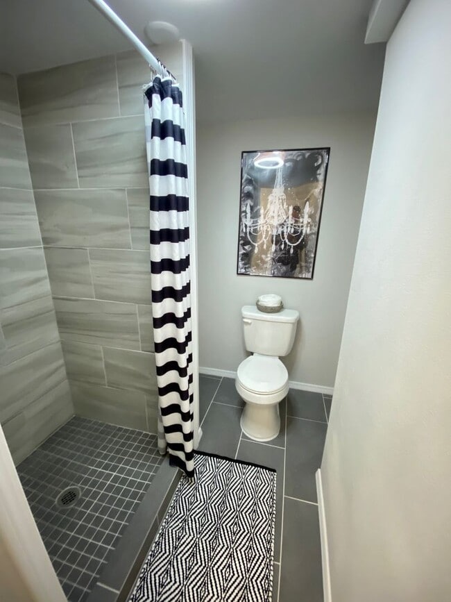 Building Photo - New on the Market!