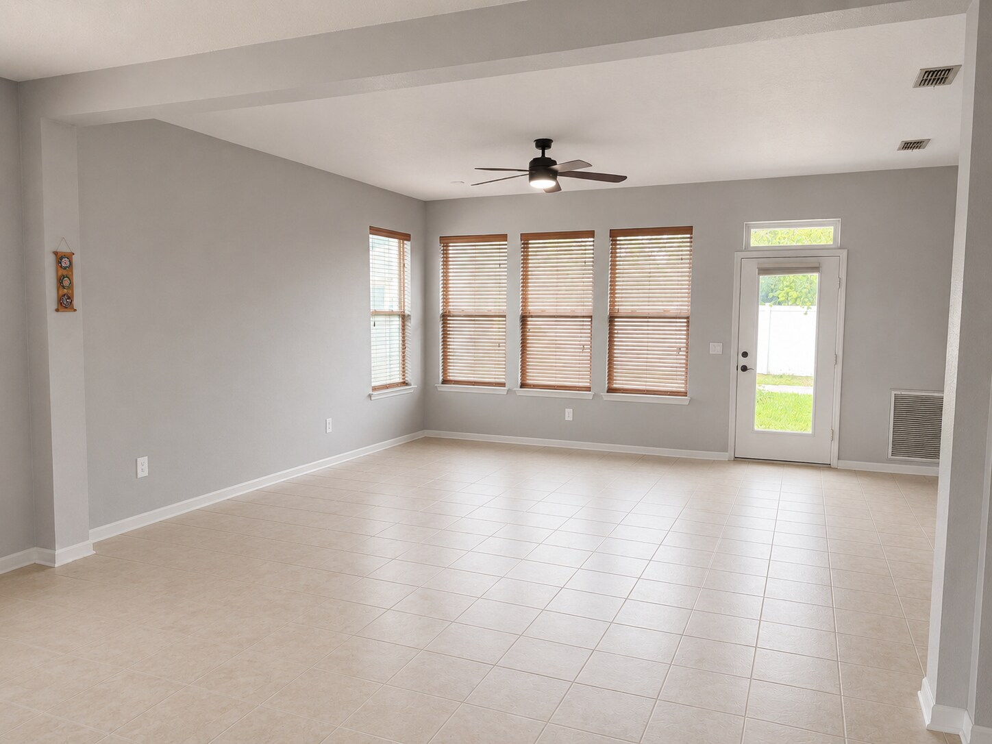 Family room - 12966 Freeman St