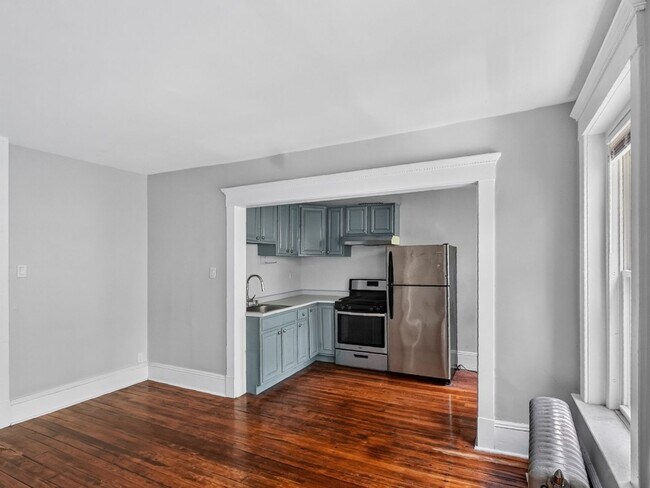 Interior Photo - 165 Park Street