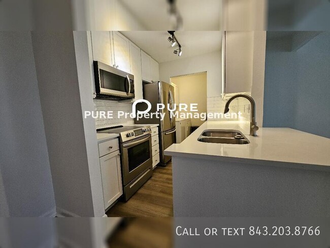 Building Photo - 50% off One Months Rent! Sign a Lease by 1...