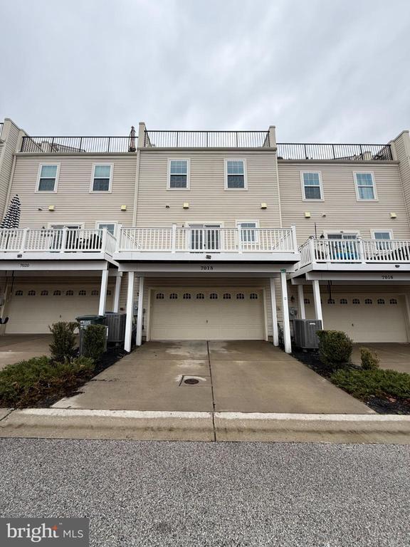 Building Photo - 7018 Foxton Way