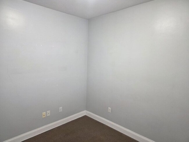 Building Photo - 48 Covell St