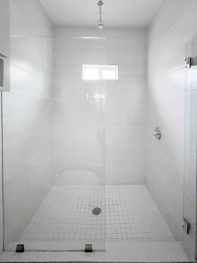 Building Photo - MOVE IN SPECIAL! - Beautiful 3bed/2bath Home in Edinburg -$1,000.00