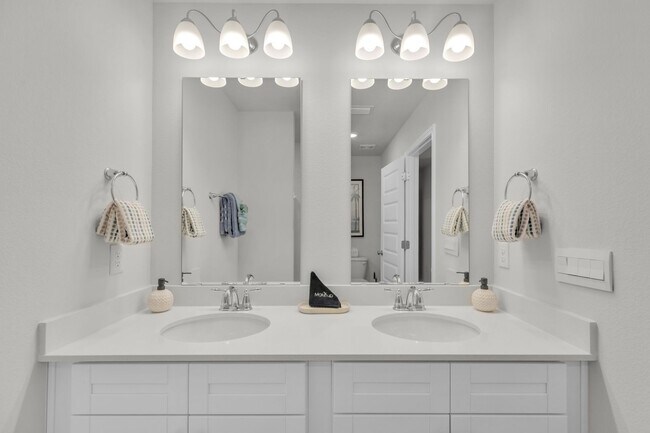 Building Photo - 5724 Sandy Walk St