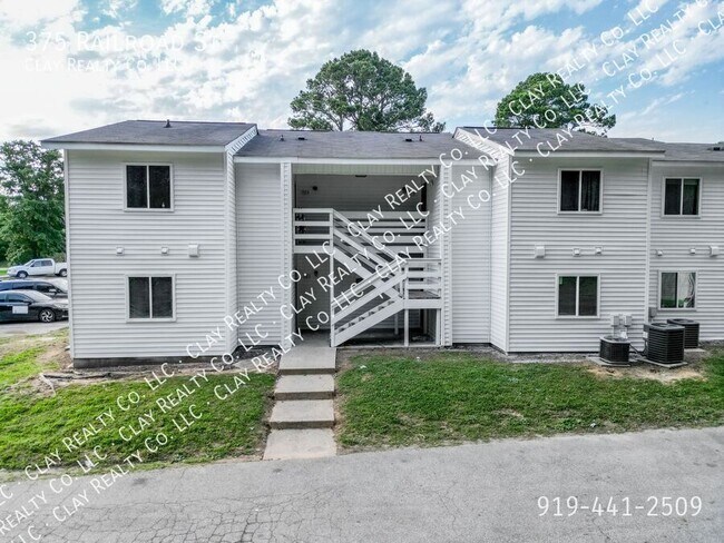 Building Photo - 375 Railroad St