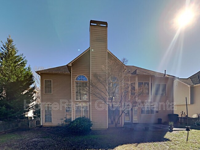 Building Photo - 1040 Queensgate Dr SE