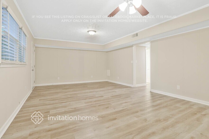 Building Photo - 349 Charmers Way SW