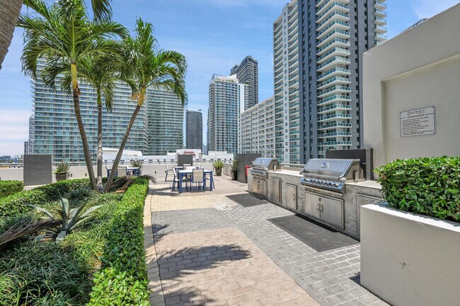 Building Photo - 60 SW 13th St