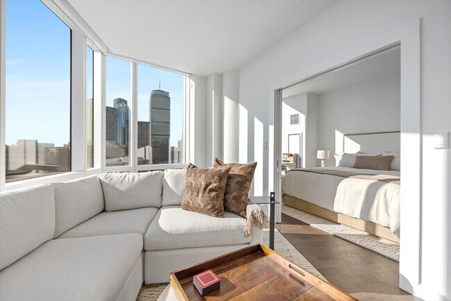 Building Photo - 430 Stuart St