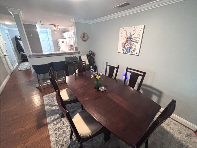 Building Photo - 833 Old Greenville Hwy