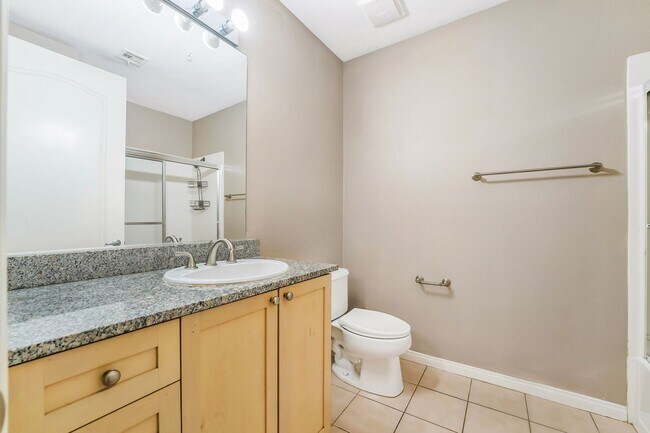 Building Photo - 38 E Serene Ave