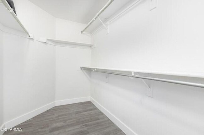 Building Photo - 875 N Ithica Ct