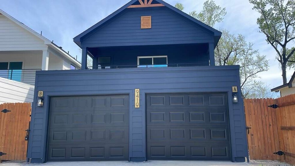 Building Photo - 9410 Firnat St